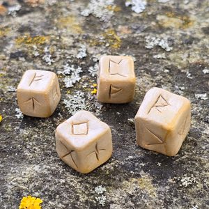 RUN DICE, FUTHARK - 4 dice