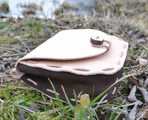 LEATHER HISTORICAL BELT BAG, ANTLER, NATURAL - BAGS, SPORRANS{% if kategorie.adresa_nazvy[0] != zbozi.kategorie.nazev %} - LEATHER PRODUCTS{% endif %}