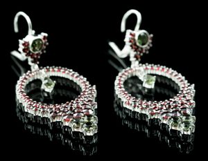 MELINDA, SILVER EARRINGS, MOLDAVITE, GARNET - MOLDAVITES, CZECH{% if kategorie.adresa_nazvy[0] != zbozi.kategorie.nazev %} - SILVER JEWELLERY{% endif %}