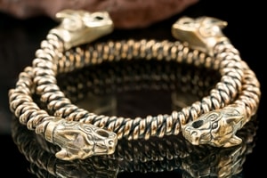 Wolf Fenrir, twisted bracelet, bronze