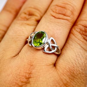CELTIC KNOT, silver ring, peridot Ag 925/1000