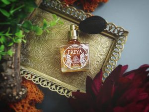 FREYA, NORSE GODS, FEMININE FLORAL ESSENCE - MAGICKÉ OLEJE{% if kategorie.adresa_nazvy[0] != zbozi.kategorie.nazev %} - MAGIE{% endif %}