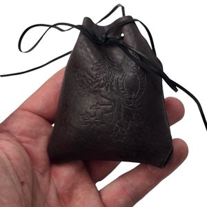 Leather pouch - Lion