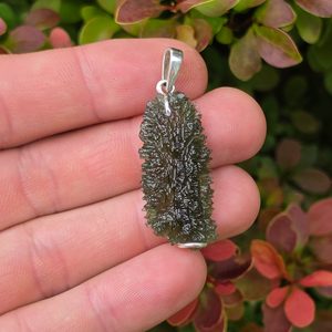 Pendentif en argent avec moldavite naturelle, Ag 925