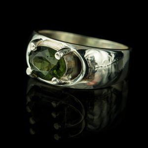 MOLDAVITE, sterling silver ring with cut moldavite