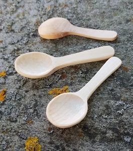 CARVED WOODEN SPOON, MINI - DISHES, SPOONS, COOPERAGE{% if kategorie.adresa_nazvy[0] != zbozi.kategorie.nazev %} - WOOD{% endif %}