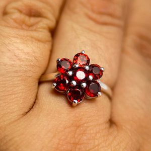 ROSA, ring, garnet silver 925/1000