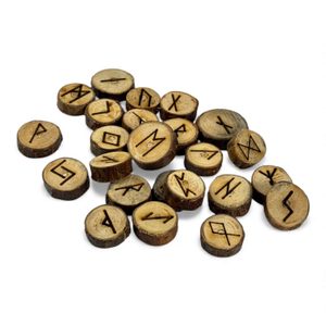 FUTHARK, runes en bois dans un sac en cuir