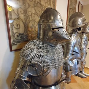 MEDIEVAL SUIT OF ARMOR, aluminium, costume rental