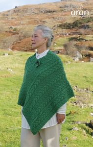 ARAN PONCHO, MERINO WOOL, GREEN - IRISCHE WOLLPULLOVER{% if kategorie.adresa_nazvy[0] != zbozi.kategorie.nazev %} - WOLLPRODUKTE{% endif %}