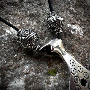 PERUN NECKLACE, SILVER PERUN AXE AND GOMBS, AG 925 - COLLIERS{% if kategorie.adresa_nazvy[0] != zbozi.kategorie.nazev %} - BIJOUX EN ARGENT{% endif %}