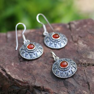 ISOLDA, HESSONITE, SILVER PENDANT - PENDANTS{% if kategorie.adresa_nazvy[0] != zbozi.kategorie.nazev %} - SILVER JEWELLERY{% endif %}