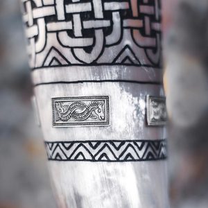 HIBERNIA, luxury engraved drinking horn