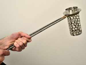 FORGED STEEL TONGS FOR PERFORATED FLASK - ACCESSORIES FOR CASTING{% if kategorie.adresa_nazvy[0] != zbozi.kategorie.nazev %} - JEWELLERY MAKING SUPPLIES{% endif %}