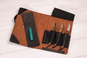 LIMITED EDITION STARTER CHIP AND WHITTLE KNIFE SET - S15X - GESCHMIEDETE SCHNITZMEISSEL{% if kategorie.adresa_nazvy[0] != zbozi.kategorie.nazev %} - BUSHCRAFT, REENACTMENT, HANDWERK{% endif %}