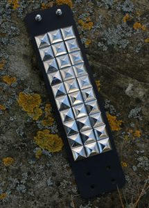 ROCKER, LEDERARMBAND VII - LEDERARMBÄNDER{% if kategorie.adresa_nazvy[0] != zbozi.kategorie.nazev %} - LEDERPRODUKTE{% endif %}