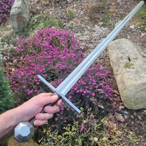 One-handed medieval sword Mack, Full Tang