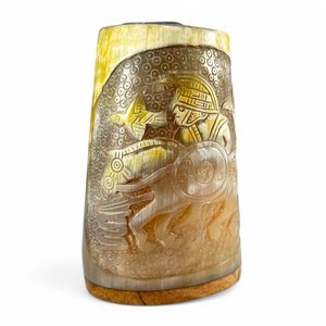 Odin a Sleipnir, vikingský pohár z rohoviny