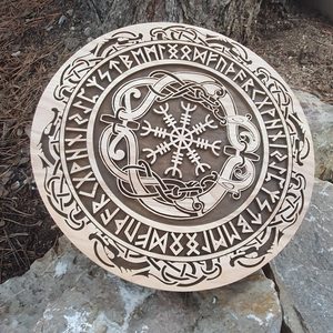 VEGVÍSIR DÉCORATION MURALE, ASSIETTE 29CM - PEINTURES EN BOIS{% if kategorie.adresa_nazvy[0] != zbozi.kategorie.nazev %} - BOIS ET SCULPTURES{% endif %}