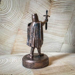 KNIGHT OF THE TEMPLE, HISTORICAL TIN STATUE - MINIATURES EN ÉTAIN{% if kategorie.adresa_nazvy[0] != zbozi.kategorie.nazev %} - DÉCORATIONS D'INTÉRIEUR{% endif %}