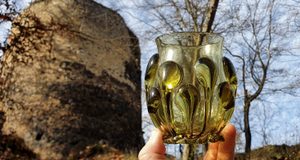 MEDIEVAL GOBLET - BOHEMIA, GREEN FOREST GLASS - HISTORICAL GLASS{% if kategorie.adresa_nazvy[0] != zbozi.kategorie.nazev %} - CERAMICS, GLASS{% endif %}