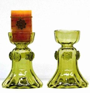 CANDLESTICK, GREEN GLASS - REPLIKEN HISTORISCHER GLAS{% if kategorie.adresa_nazvy[0] != zbozi.kategorie.nazev %} - KERAMIK{% endif %}