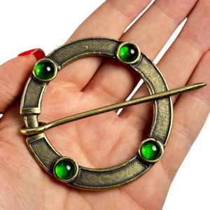 BORGIA, grande boucle de cape médiévale avec verre