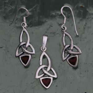 KIRA, pendant and earrings, silver 925 garnet