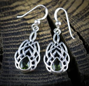 BOIOHAEMUM, MOLDAVITE - EARRINGS, STERLING SILVER - MOLDAVITES, CZECH{% if kategorie.adresa_nazvy[0] != zbozi.kategorie.nazev %} - SILVER JEWELLERY{% endif %}