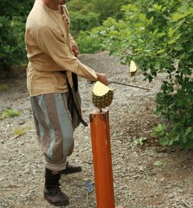 CONCHAR, COUTEAU FORGÉ À TÊTE DE BÉLIER - COUTEAUX ET ENTRETIEN{% if kategorie.adresa_nazvy[0] != zbozi.kategorie.nazev %} - ARMURERIE: LES ARMES{% endif %}