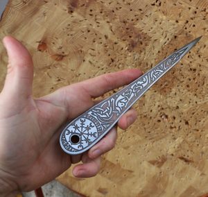 VENGEANCE BRONZE EDITION etched throwing knife with Vegvísir - 1 piece