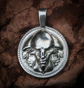 TRIGLAV, SLAWISCHES AMULETT SILBER 925, 25G - ANHÄNGER - SCHMUCK, SILBER{% if kategorie.adresa_nazvy[0] != zbozi.kategorie.nazev %} - SILBER SCHMUCKSTÜCKE{% endif %}