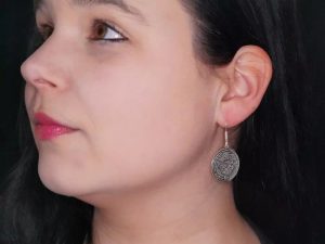 Gripping beast - Viking earrings, bronze