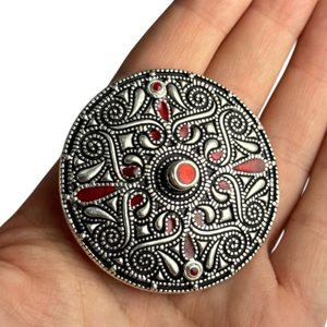 BROCHURE CELTIQUE, Auvers-sur-Oise, bronze argenté