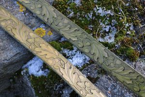 QUERCUS, Leather Belt with oak leaves, olive green