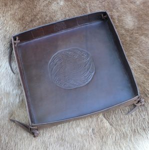 LEATHER GAME BOARD FOR WITH EDGE - RÖMISCHE BRETTSPIELE{% if kategorie.adresa_nazvy[0] != zbozi.kategorie.nazev %} - HISTORISCHE BRETTSPIELE{% endif %}