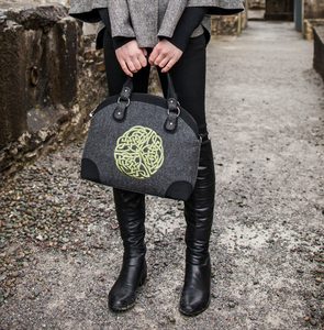 TOTE BAG WITH A CELTIC KNOT, WOOL, IRELAND - WOLLTASCHEN{% if kategorie.adresa_nazvy[0] != zbozi.kategorie.nazev %} - WOLLPRODUKTE{% endif %}