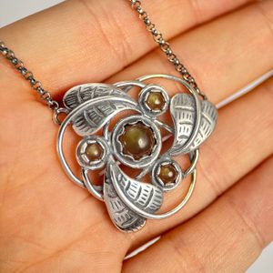 TRISKEL, art nouveau jewellery, necklace, Moldavite Ag 925/1000