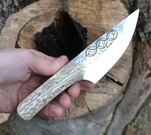 DRUST, DEER ANTLER HANDLE, KNIFE - COUTEAUX ET ENTRETIEN{% if kategorie.adresa_nazvy[0] != zbozi.kategorie.nazev %} - ARMURERIE: LES ARMES{% endif %}