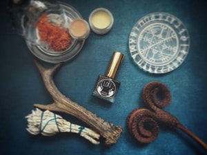 LOKI, NORSE GODS SCENT, NATURAL MAGIC OIL - MAGICKÉ OLEJE{% if kategorie.adresa_nazvy[0] != zbozi.kategorie.nazev %} - MAGIE{% endif %}