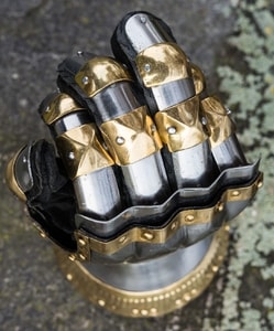 HOURGLASS GAUNTLETS WITH BRASS - ARMOR PARTS{% if kategorie.adresa_nazvy[0] != zbozi.kategorie.nazev %} - ARMOUR HELMETS, SHIELDS{% endif %}