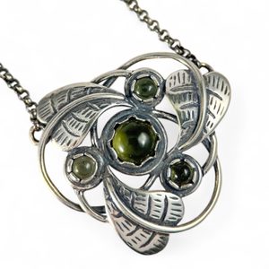 TRISKEL, art nouveau jewellery, necklace, Moldavite Ag 925/1000