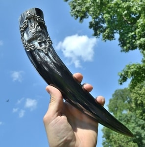 DRINKING HORN WITH A ROE DEER