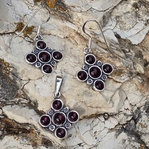 PRAGA, medieval earrings with garnets, silver 925/1000