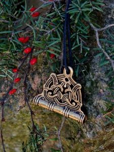 POINT D'AIGUILLE DE STYLE VIKING JELLING - ACCESSOIRES DE COSTUME{% if kategorie.adresa_nazvy[0] != zbozi.kategorie.nazev %} - BIJOUTERIE{% endif %}