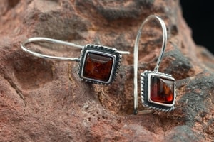 AMBRA, AMBER, SILVER EARRINGS - EARRINGS{% if kategorie.adresa_nazvy[0] != zbozi.kategorie.nazev %} - SILVER JEWELLERY{% endif %}