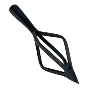 Pointe de flèche en forme de panier à feu