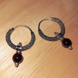 GARNET EARRINGS WITH GRANULATION - EARRINGS{% if kategorie.adresa_nazvy[0] != zbozi.kategorie.nazev %} - SILVER JEWELLERY{% endif %}