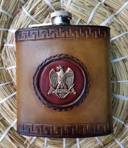 HIP FLASK S.P.Q.R. - BOTTLES, HIP FLASKS{% if kategorie.adresa_nazvy[0] != zbozi.kategorie.nazev %} - LEATHER PRODUCTS{% endif %}