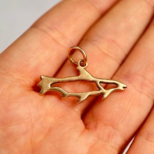 LUOSSA, saumon Sami, pendentif en bronze